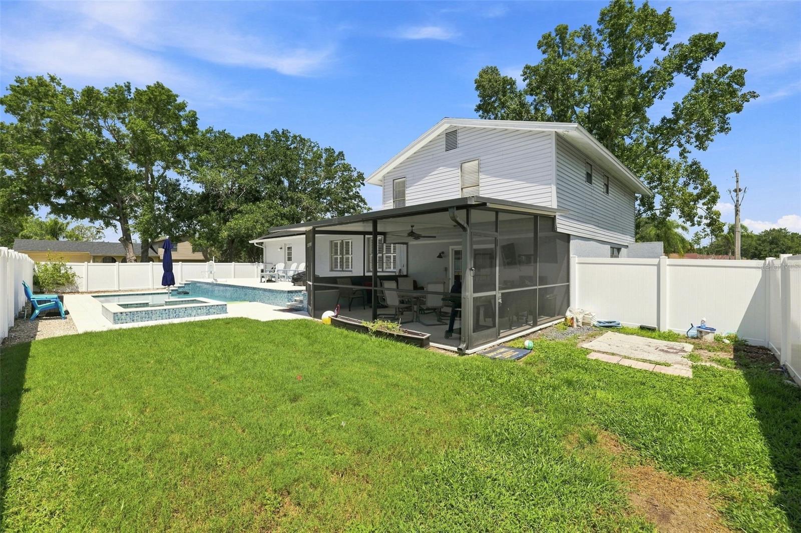 15868 COUNTRY LAKE DR — photo 29