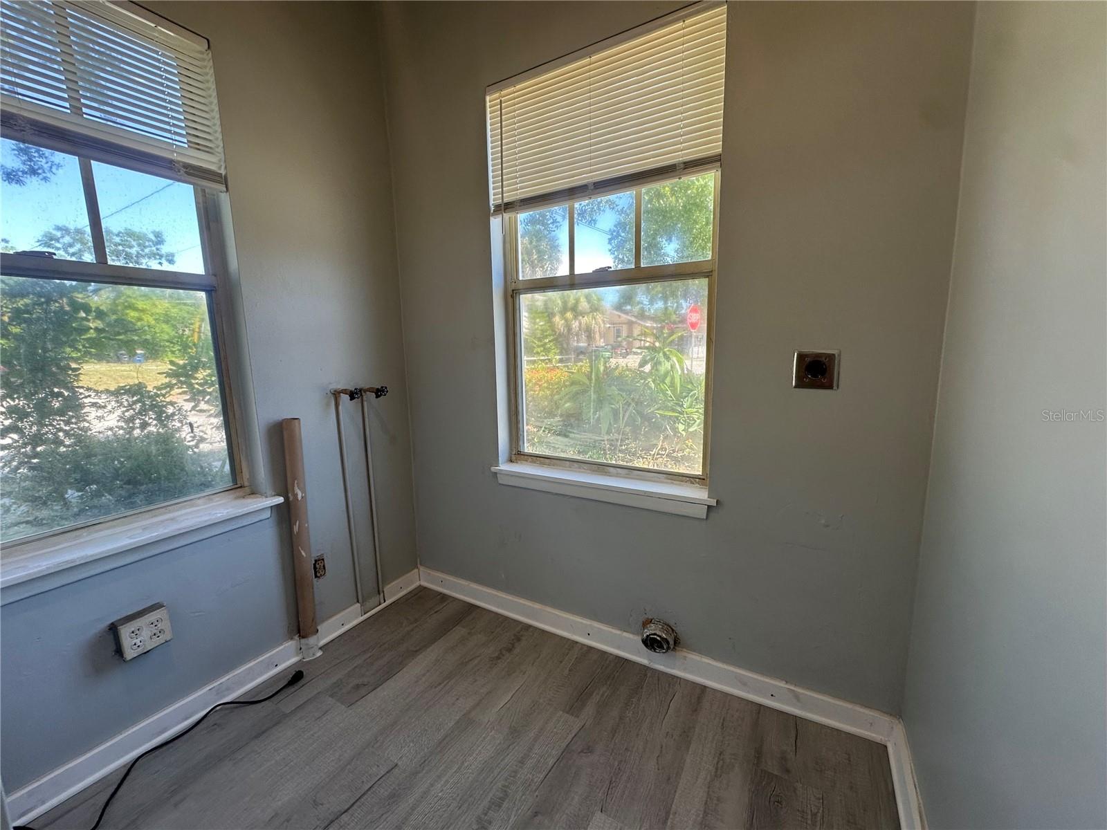 310 SPRING CT #A — photo 5