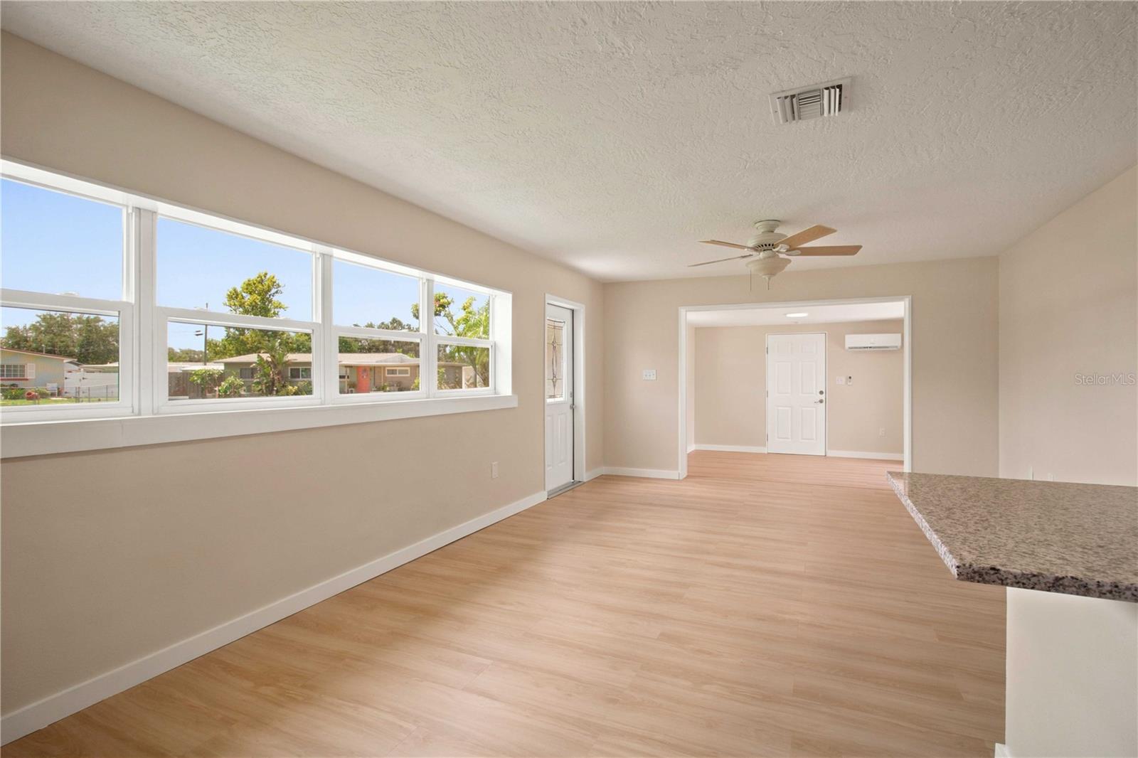 2057 GARDEN PKWY — photo 14