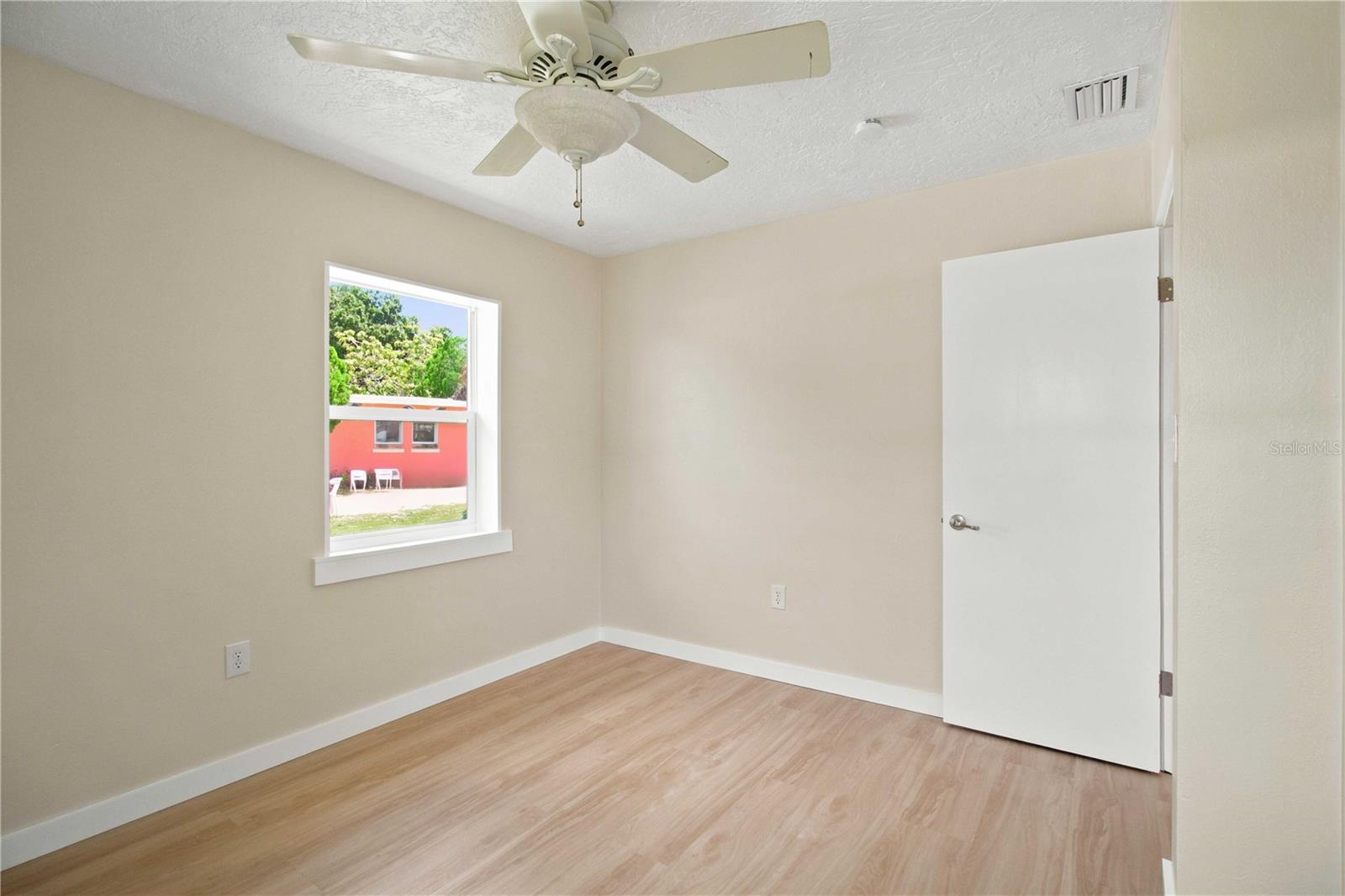 2057 GARDEN PKWY — photo 39