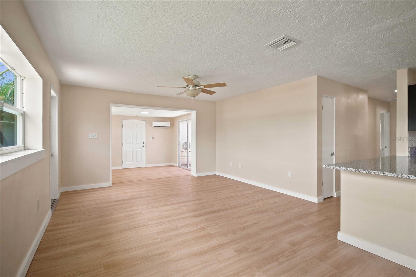 2057 GARDEN PKWY — photo 13