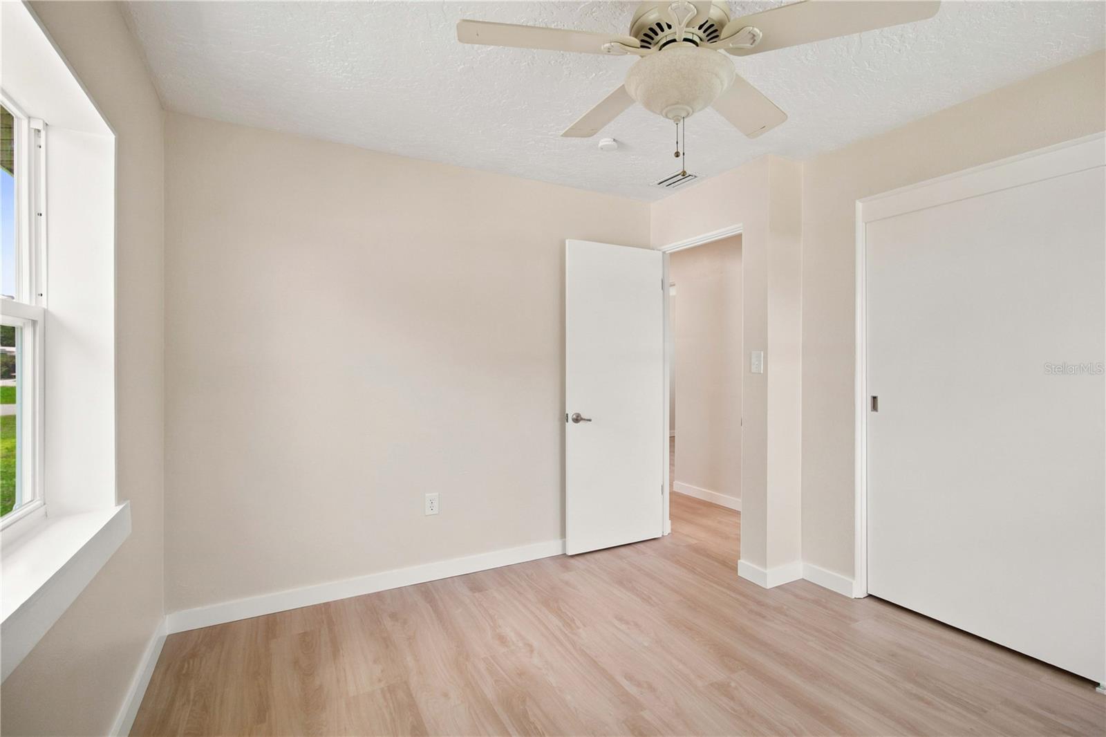 2057 GARDEN PKWY — photo 38