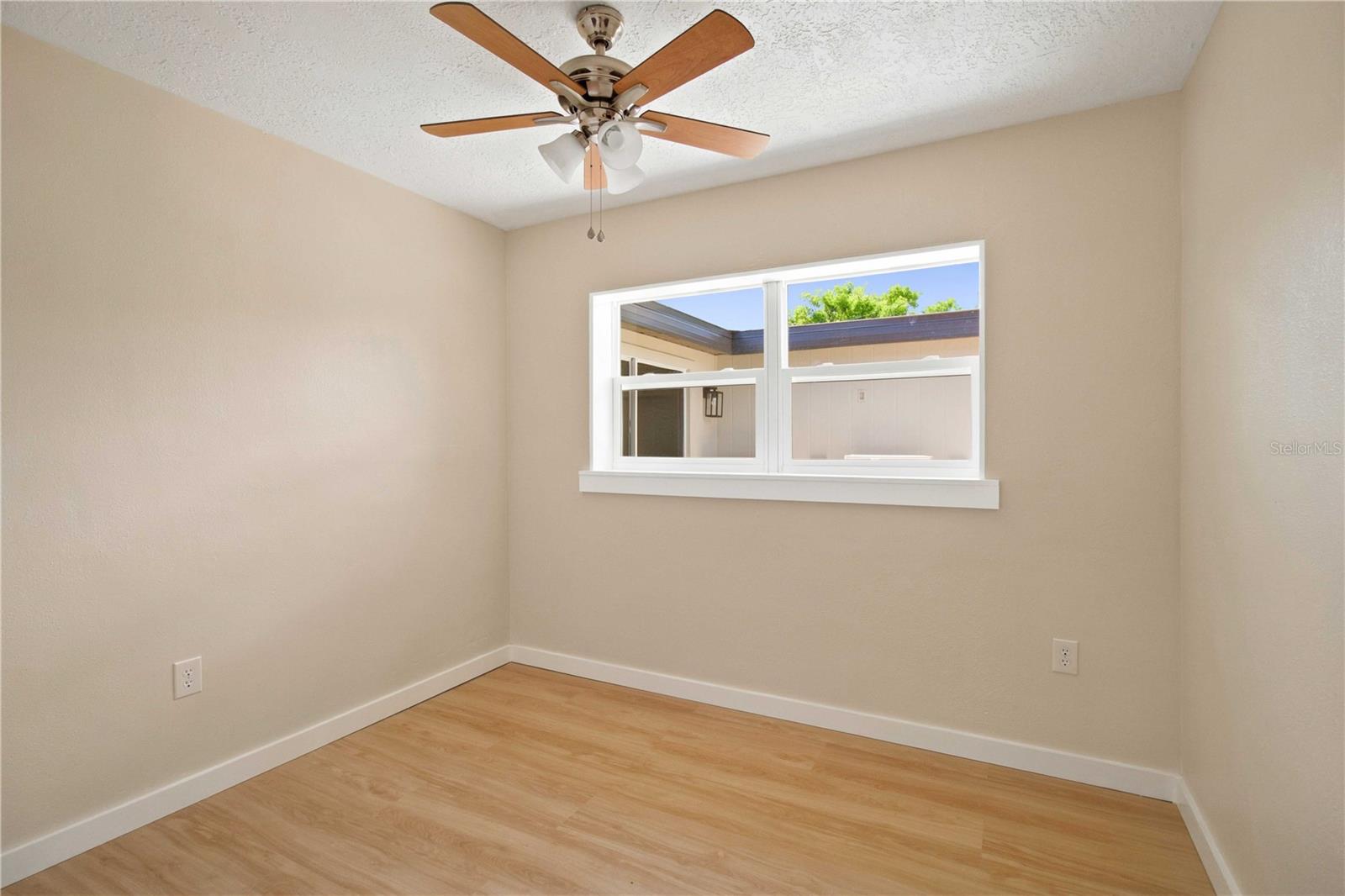 2057 GARDEN PKWY — photo 28
