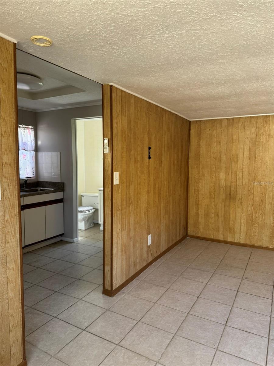 30 KREAMER AVE — photo 58