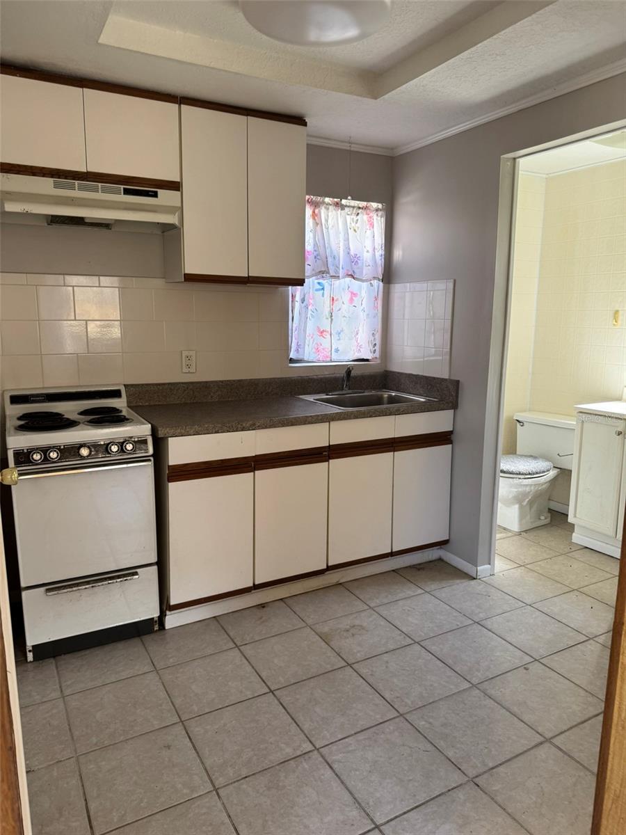 30 KREAMER AVE — photo 54
