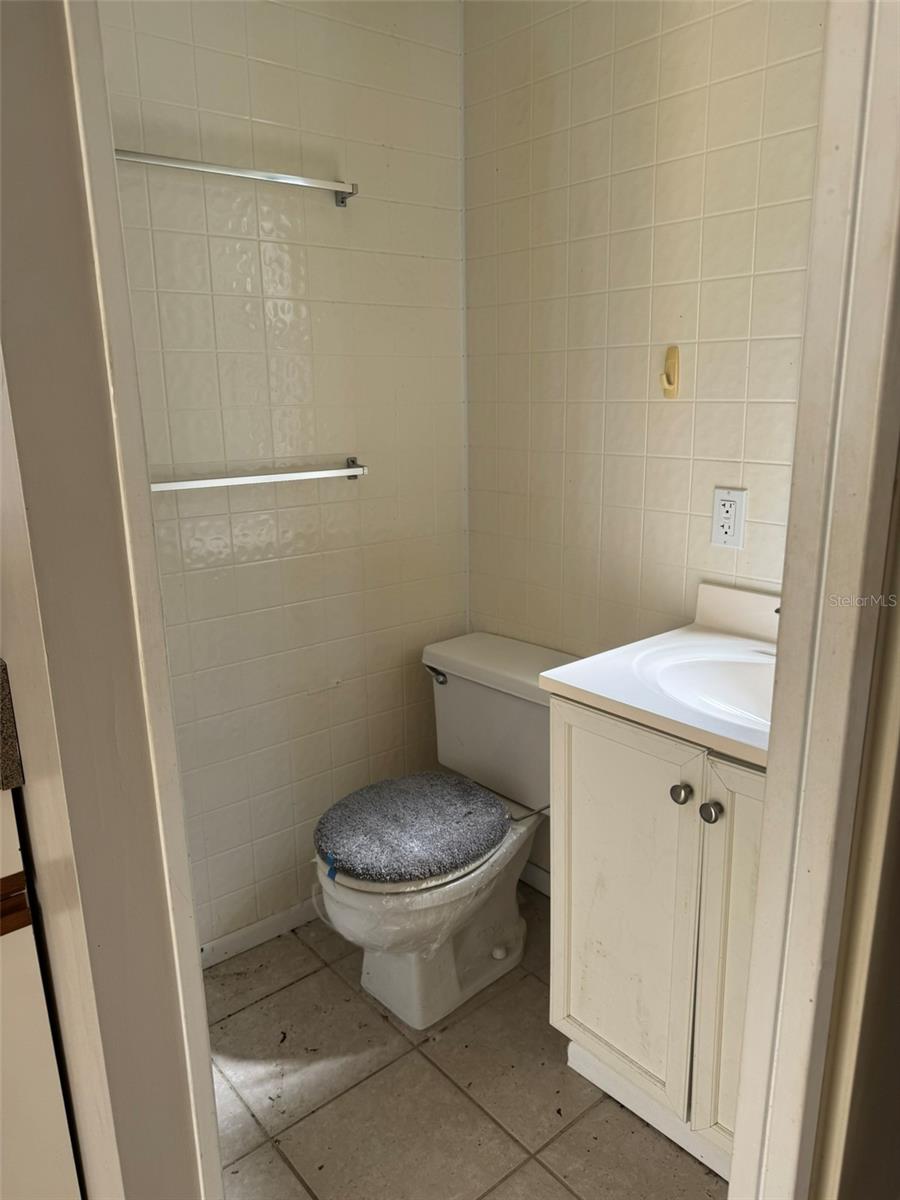 30 KREAMER AVE — photo 55