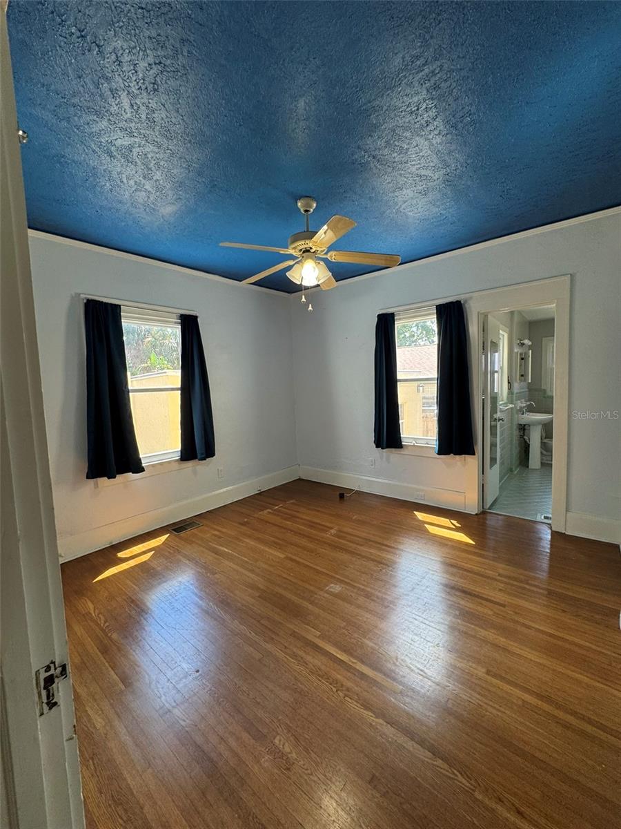 30 KREAMER AVE — photo 29