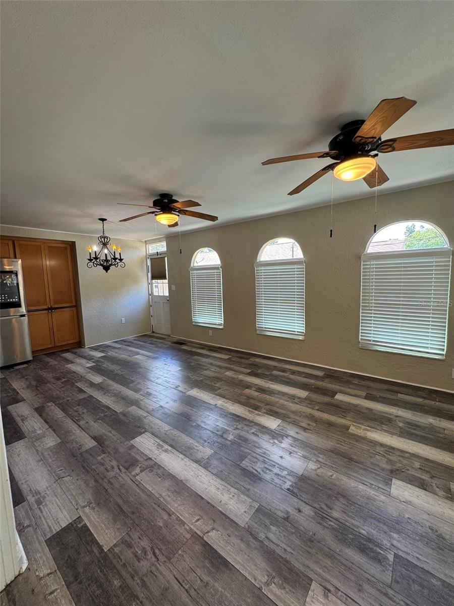 30 KREAMER AVE — photo 18