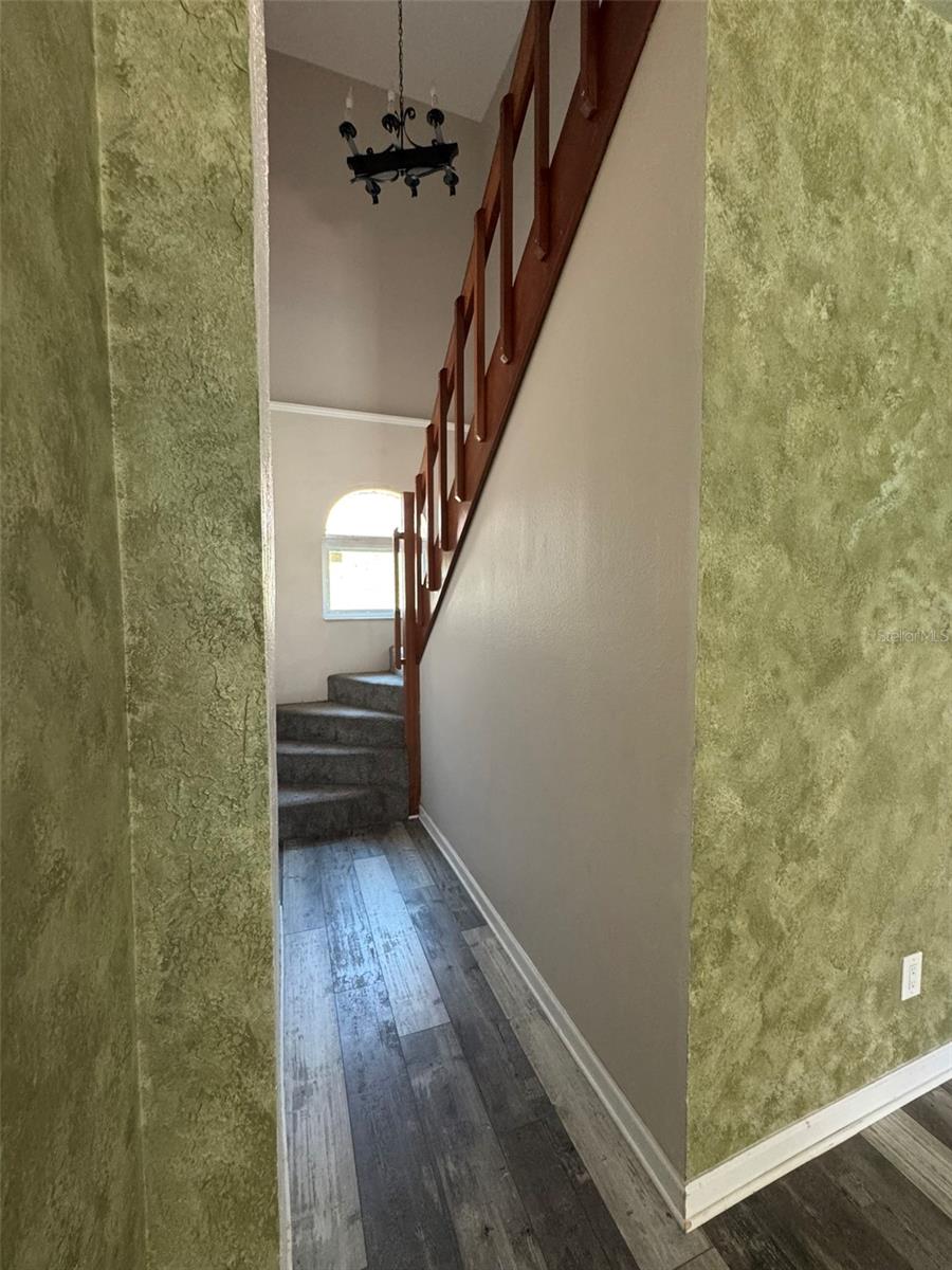 30 KREAMER AVE — photo 39
