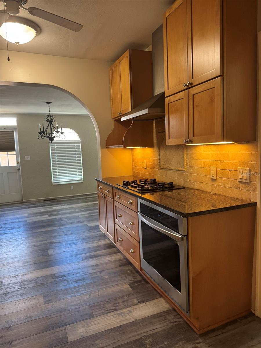30 KREAMER AVE — photo 15