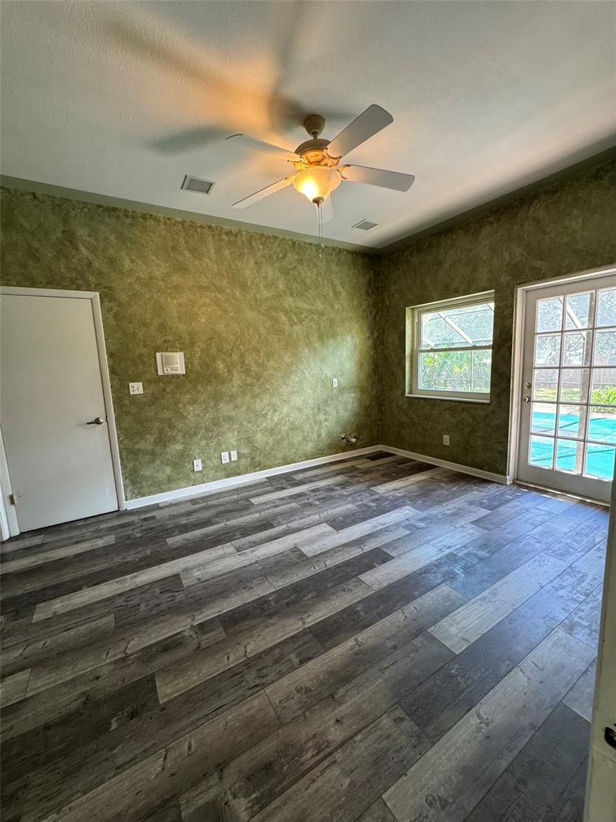 30 KREAMER AVE — photo 25
