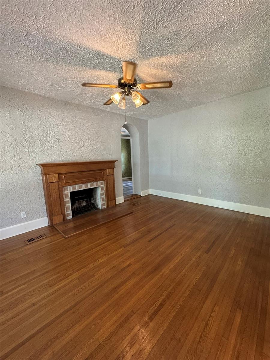 30 KREAMER AVE — photo 23