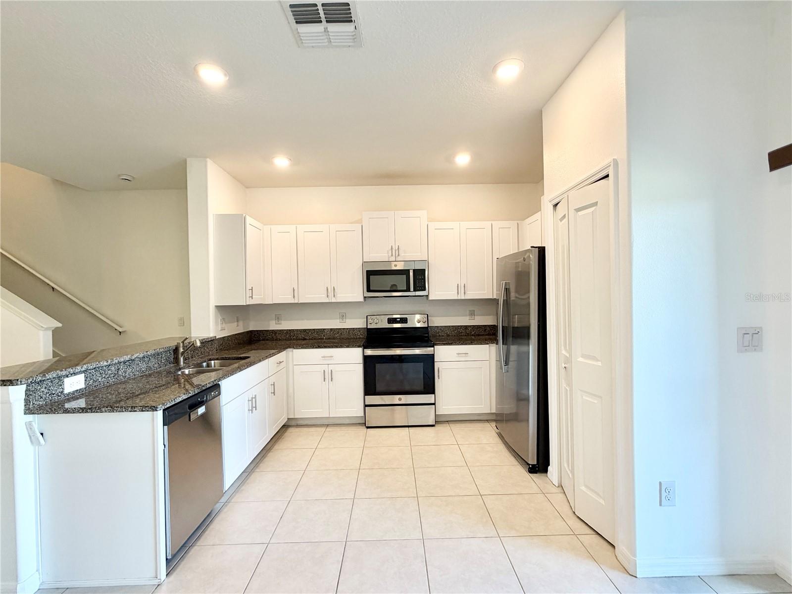 2578 CHARLAN CT — photo 9