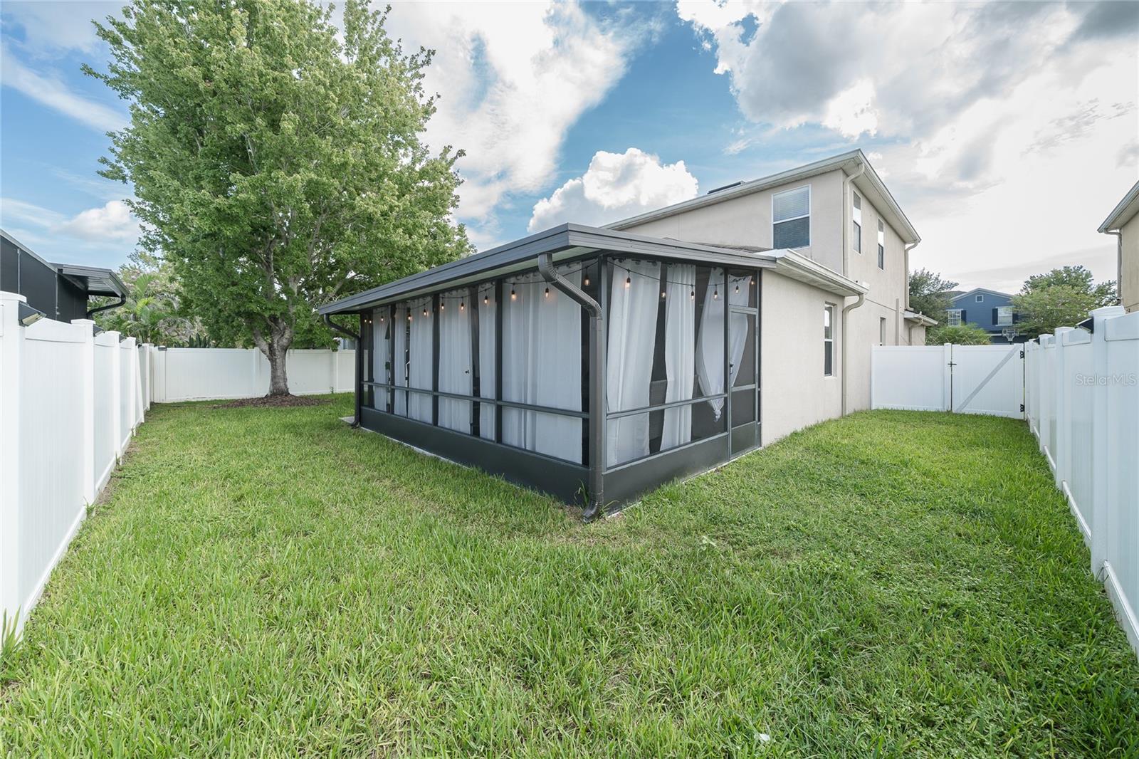 12226 FAIRLAWN DR — photo 60