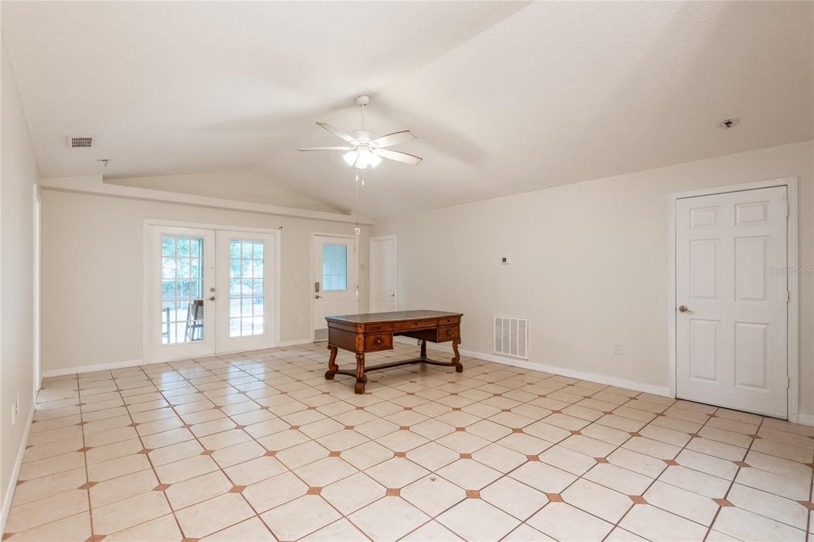 1213 BENEDICT CT — photo 36