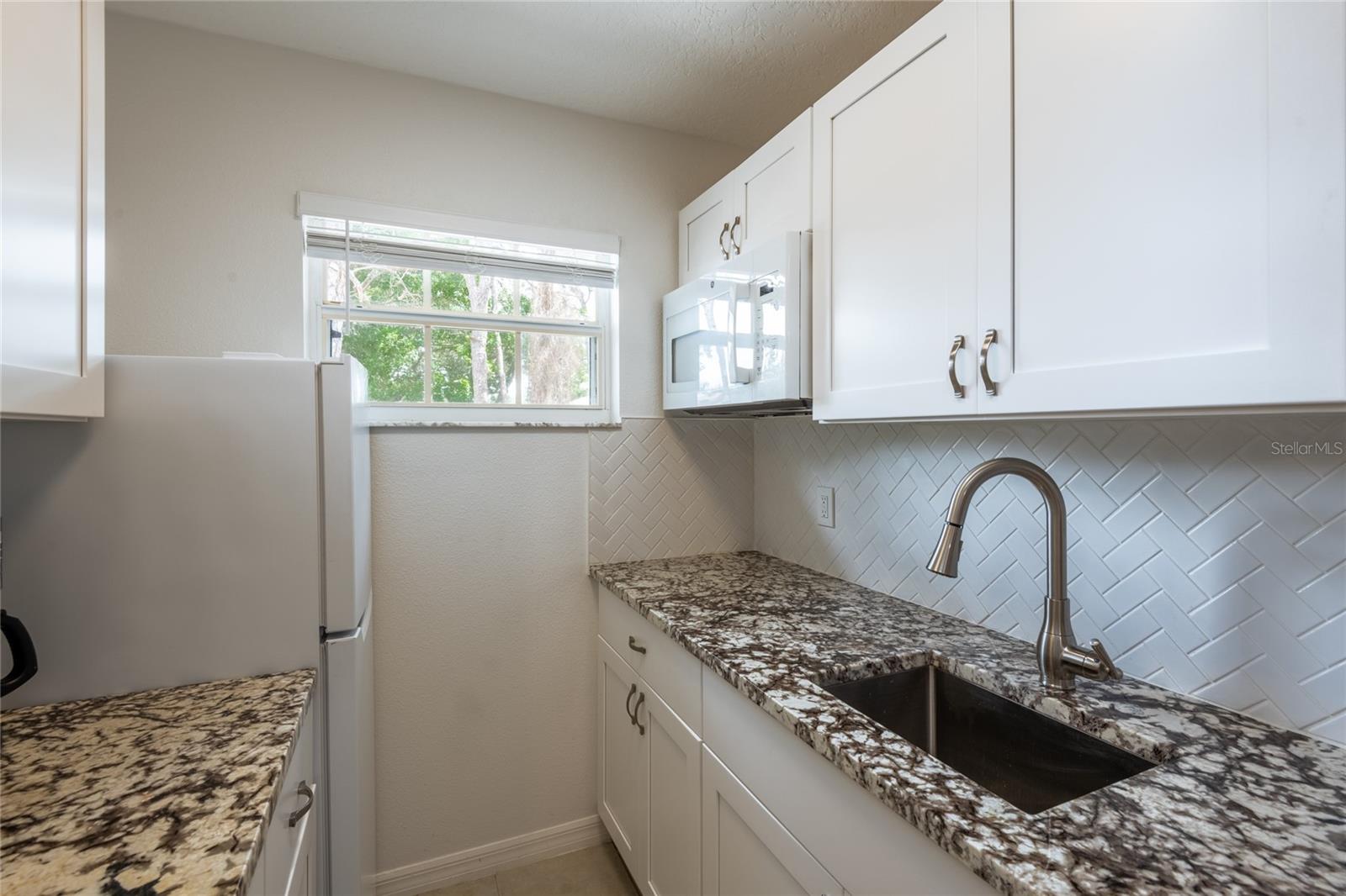 1213 BENEDICT CT — photo 16