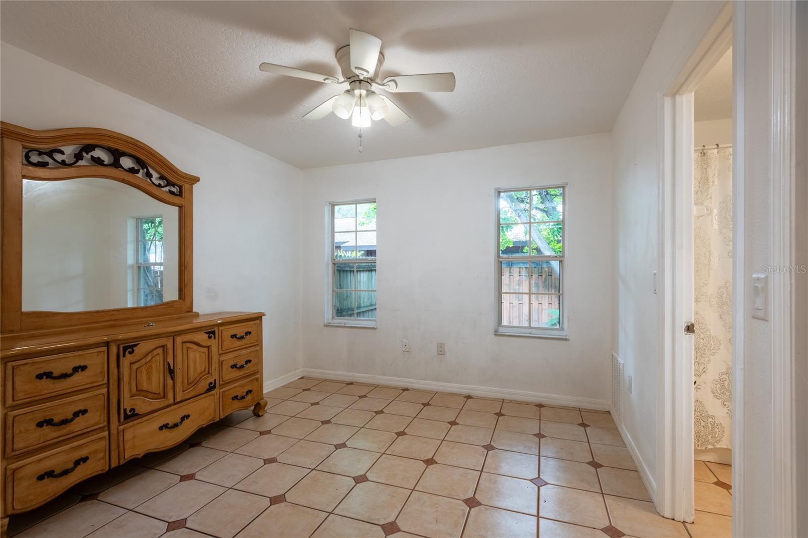 1213 BENEDICT CT — photo 40