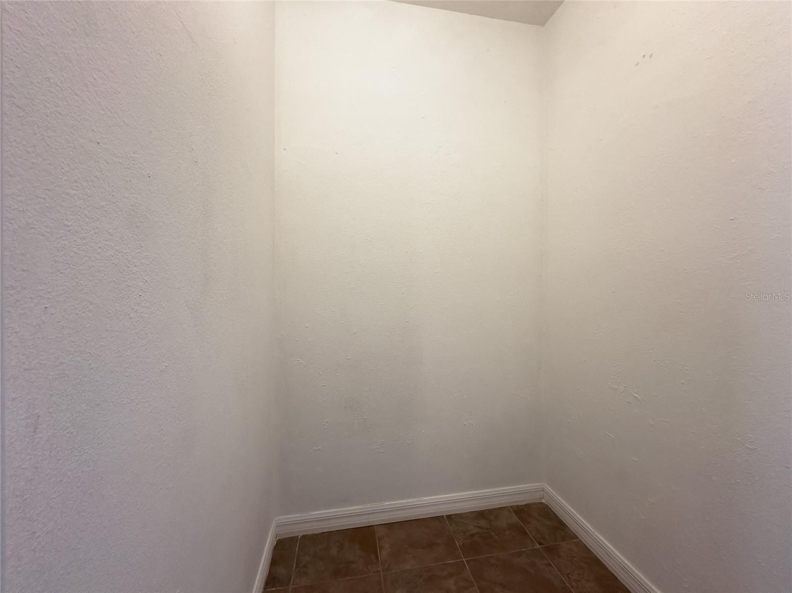 1213 BENEDICT CT — photo 52