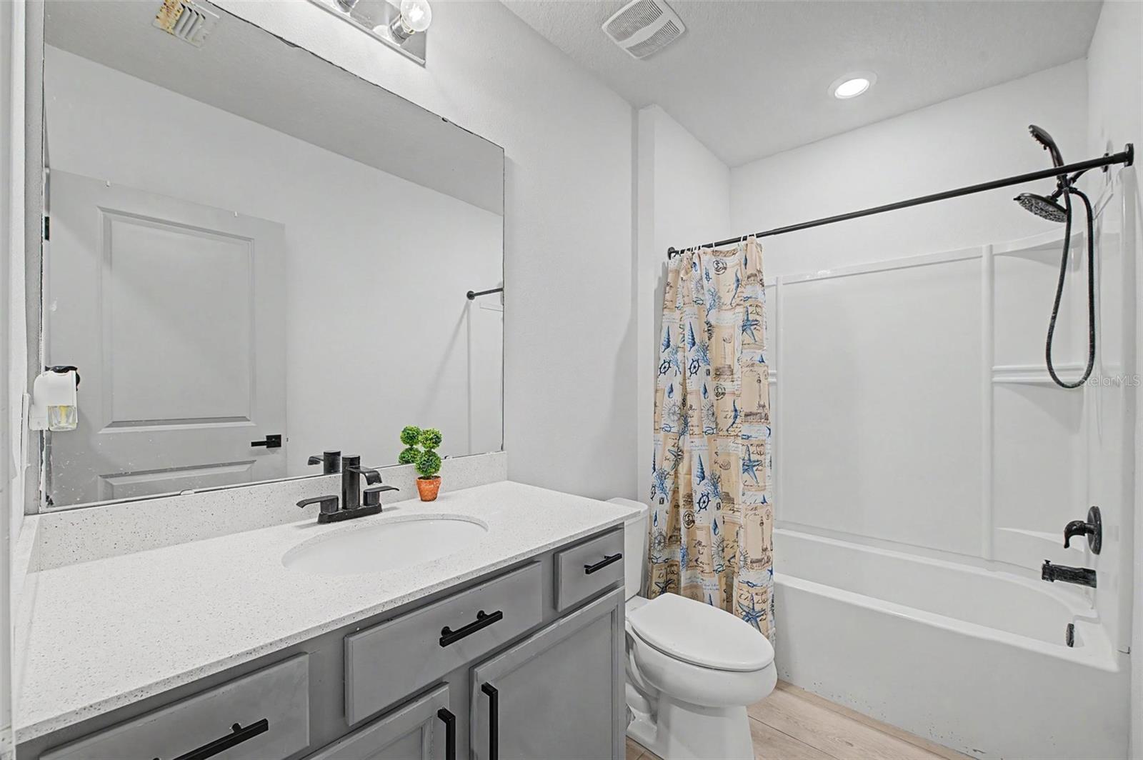 30154 MARQUETTE AVE — photo 17