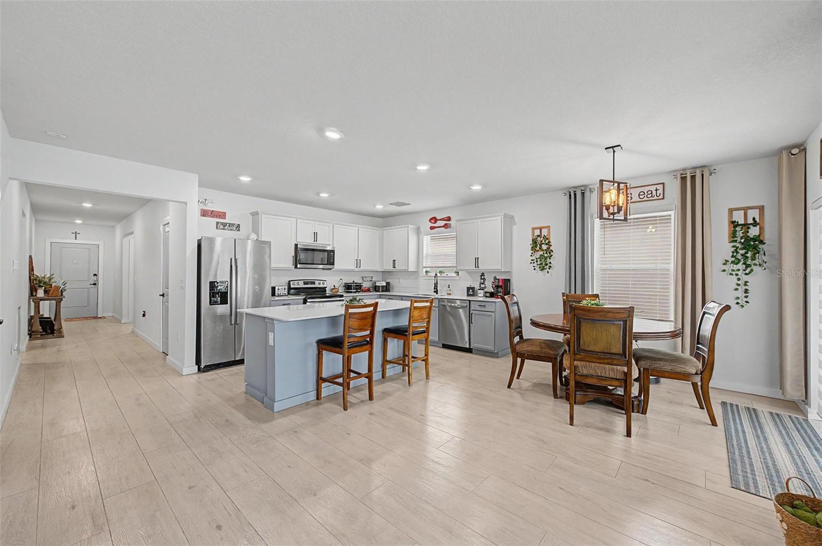 30154 MARQUETTE AVE — photo 10