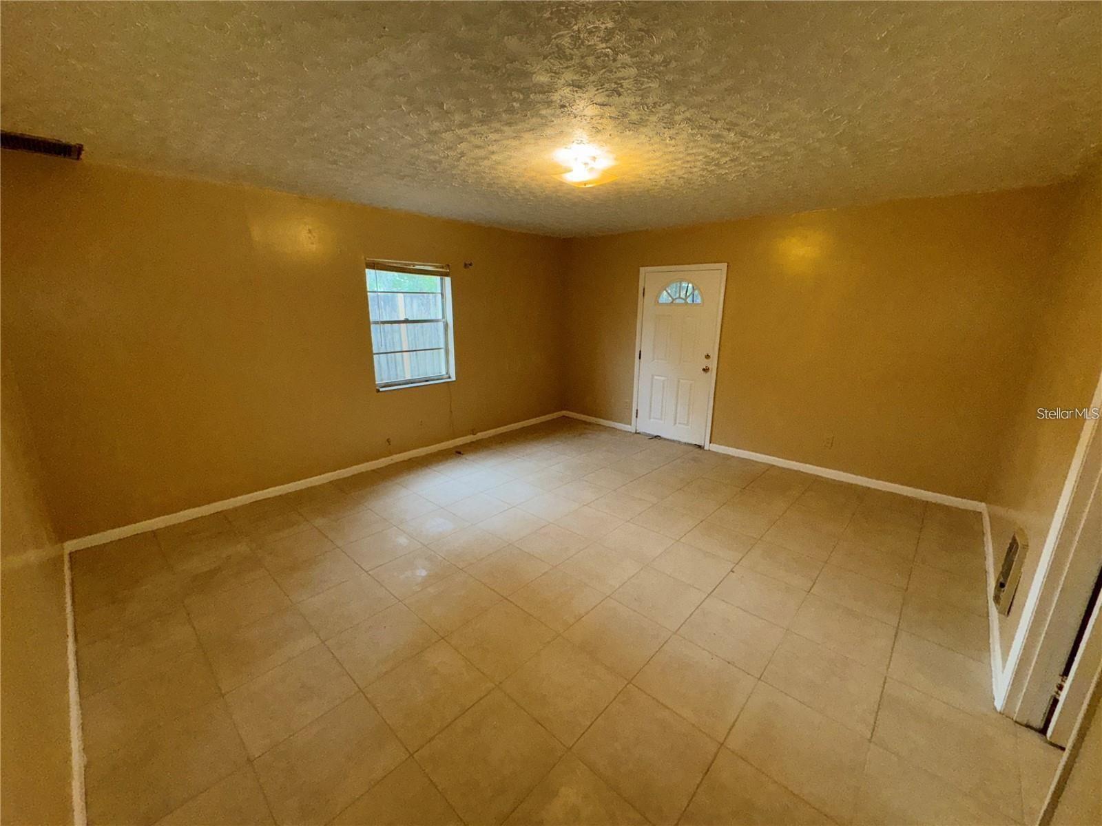 3011 E FLORA ST — photo 25
