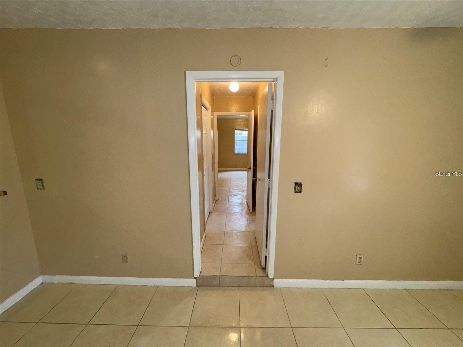 3011 E FLORA ST — photo 24