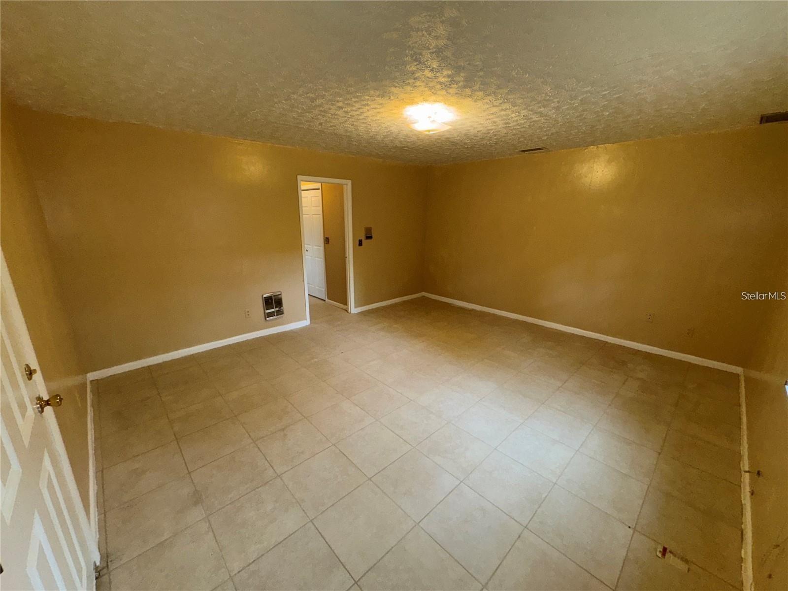 3011 E FLORA ST — photo 26