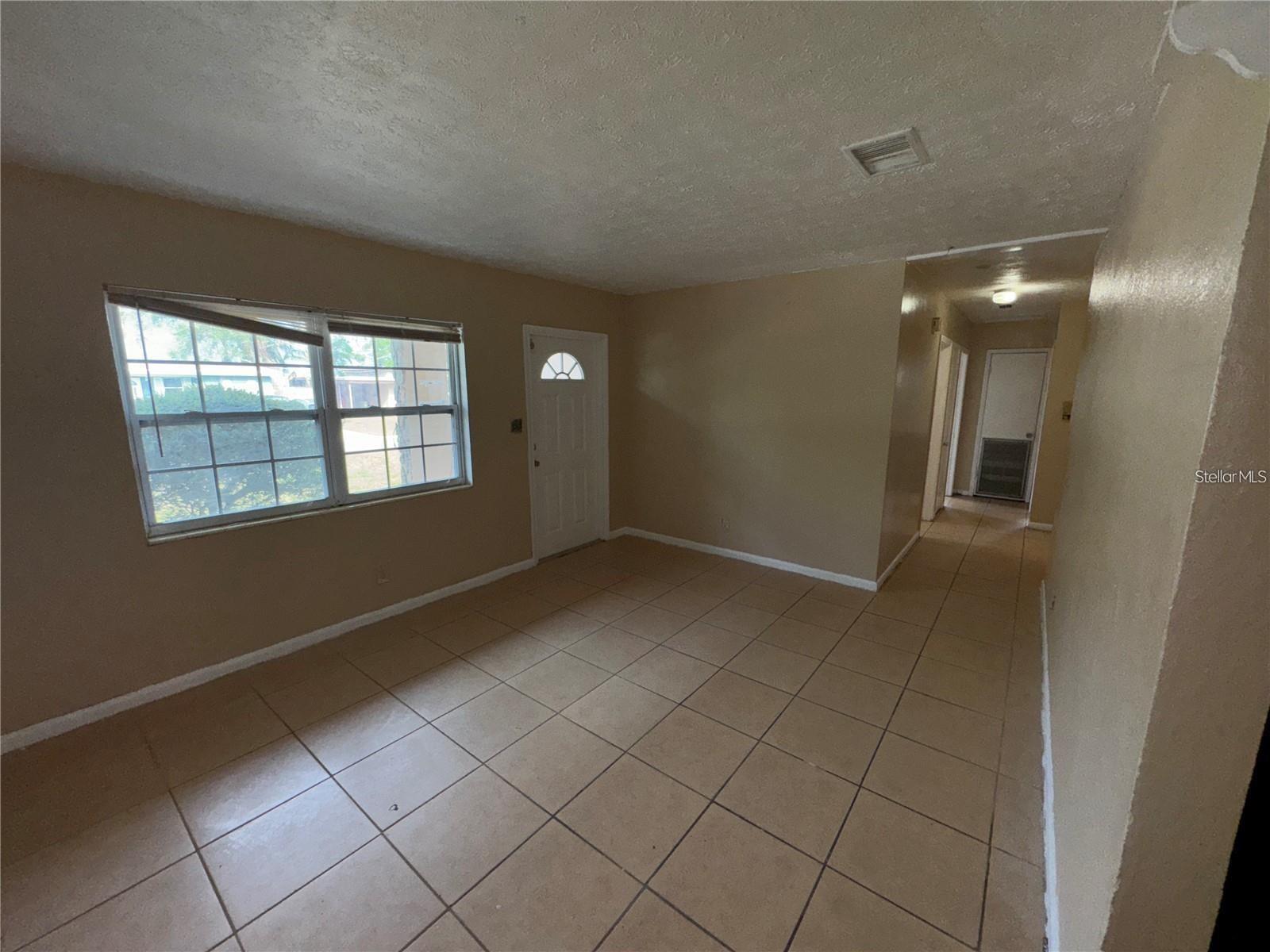 3011 E FLORA ST — photo 7