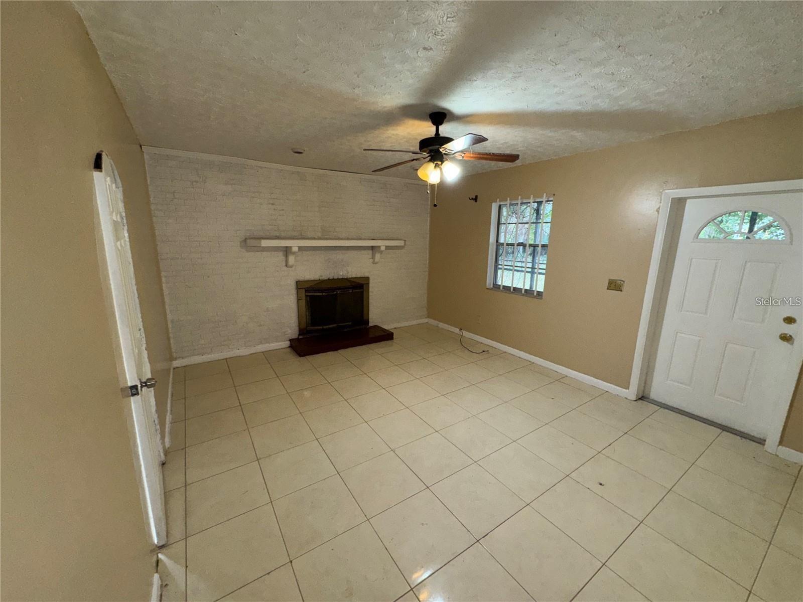 3011 E FLORA ST — photo 22