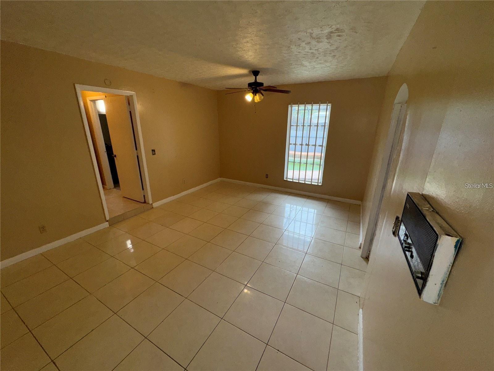 3011 E FLORA ST — photo 20