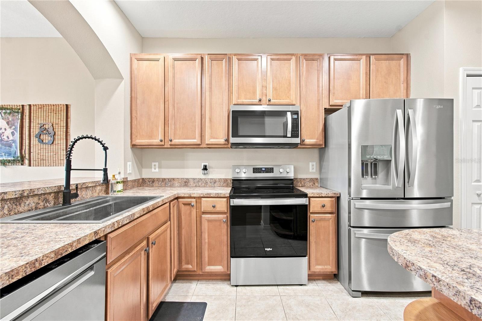 2251 PARK CRESCENT DR — photo 11