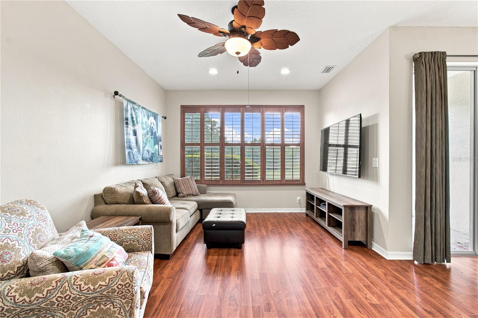 2251 PARK CRESCENT DR — photo 21