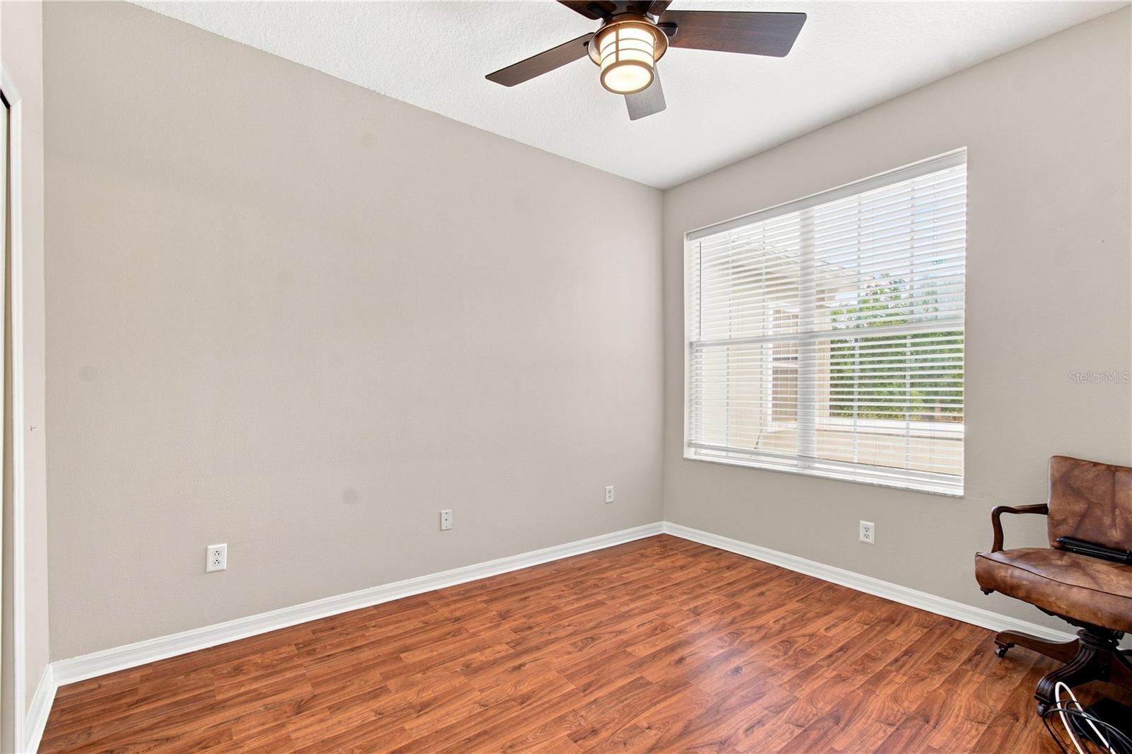 2251 PARK CRESCENT DR — photo 36
