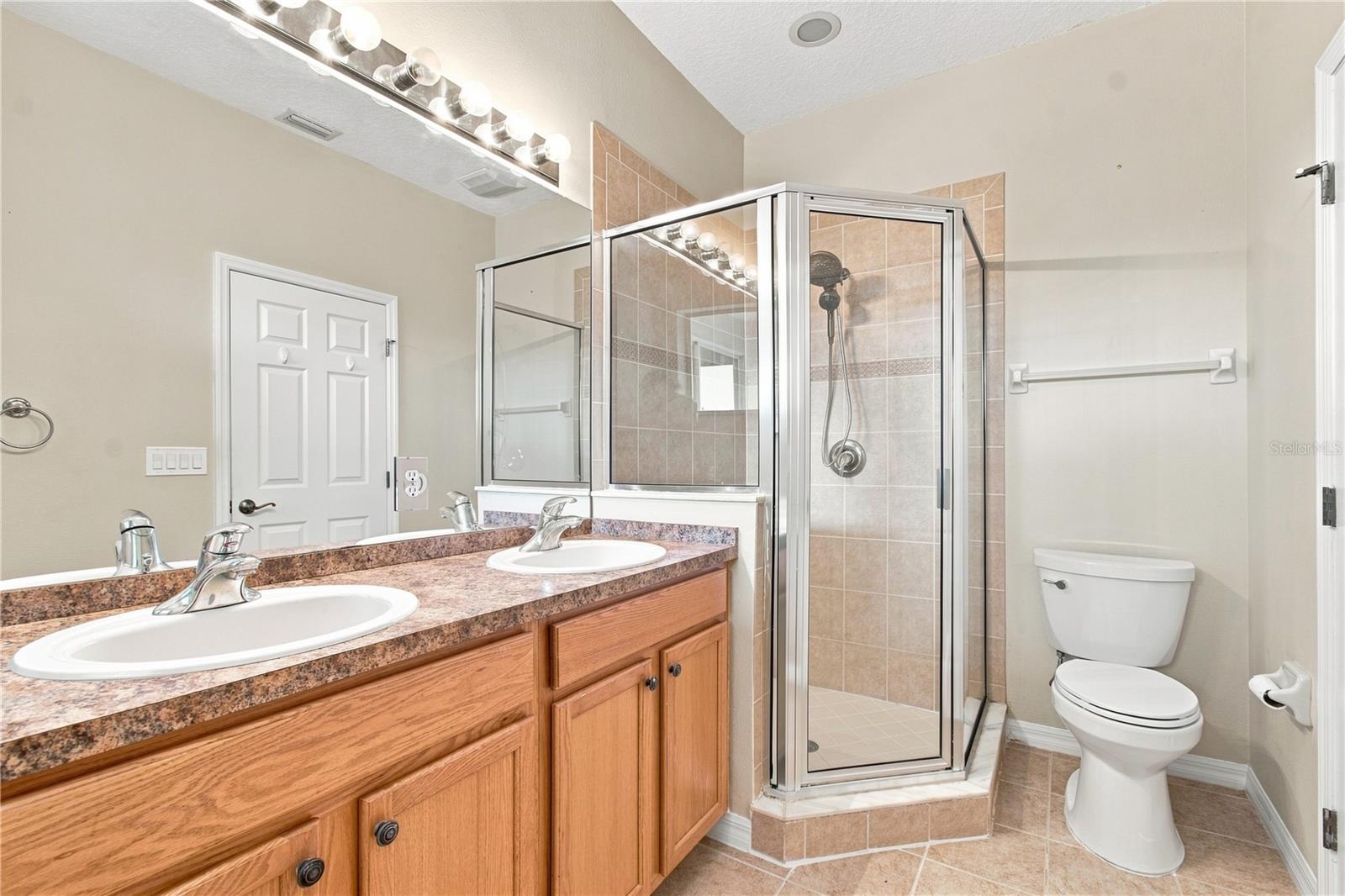 2251 PARK CRESCENT DR — photo 30