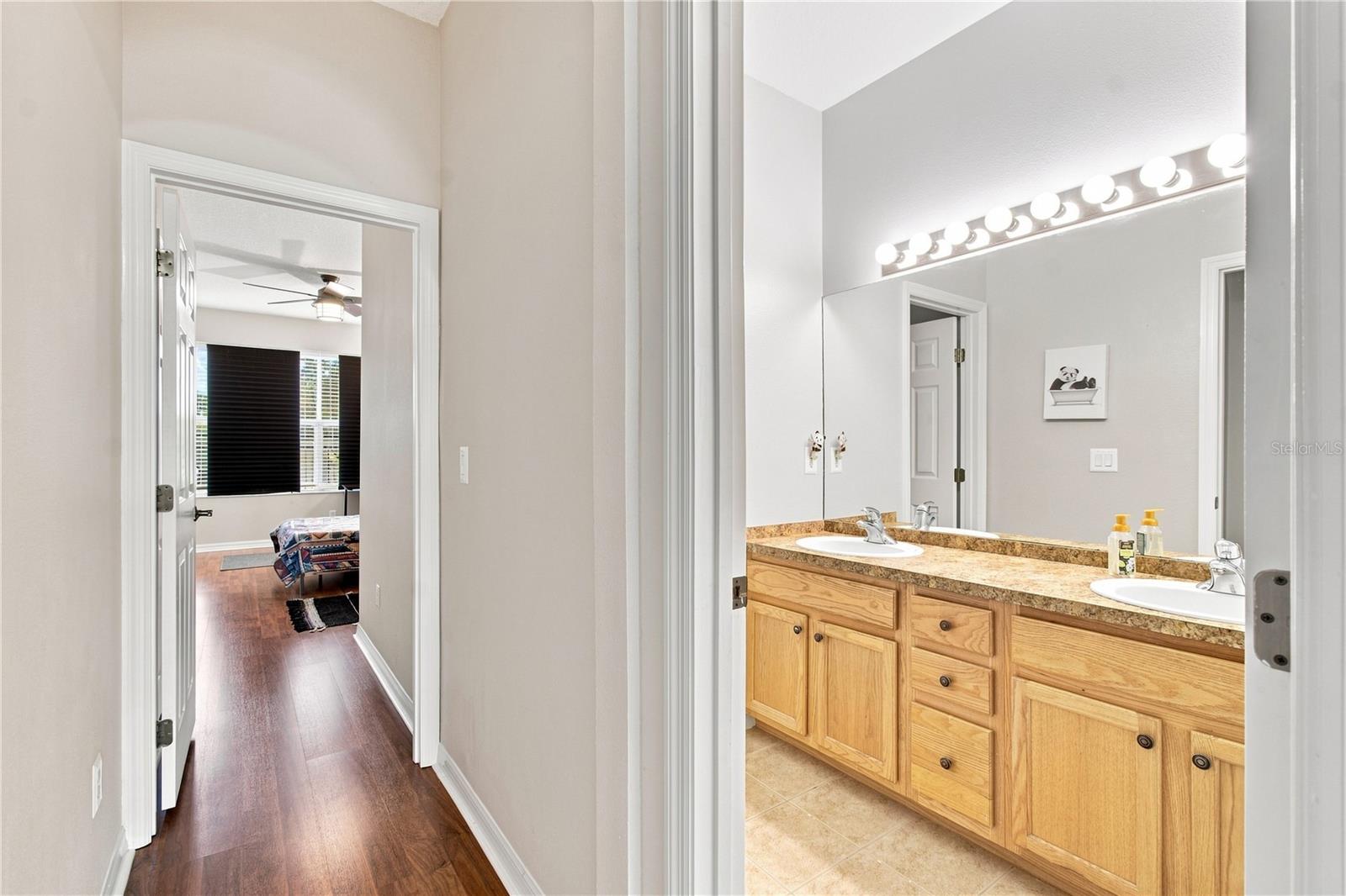 2251 PARK CRESCENT DR — photo 34