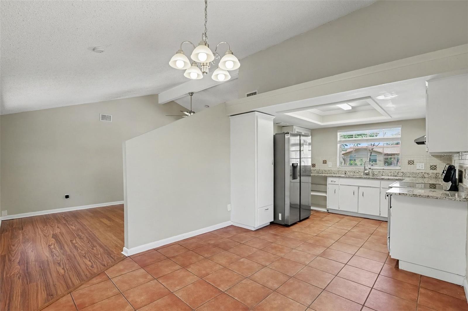603 HIGHVIEW TER N — photo 8