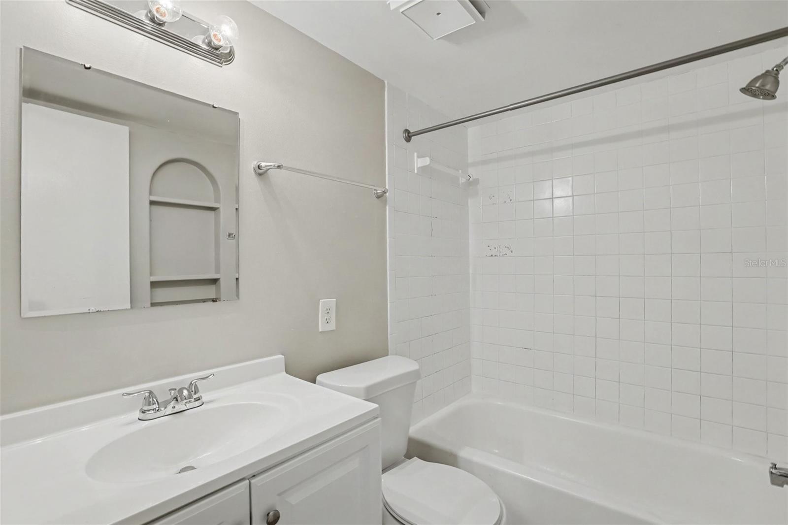 603 HIGHVIEW TER N — photo 16