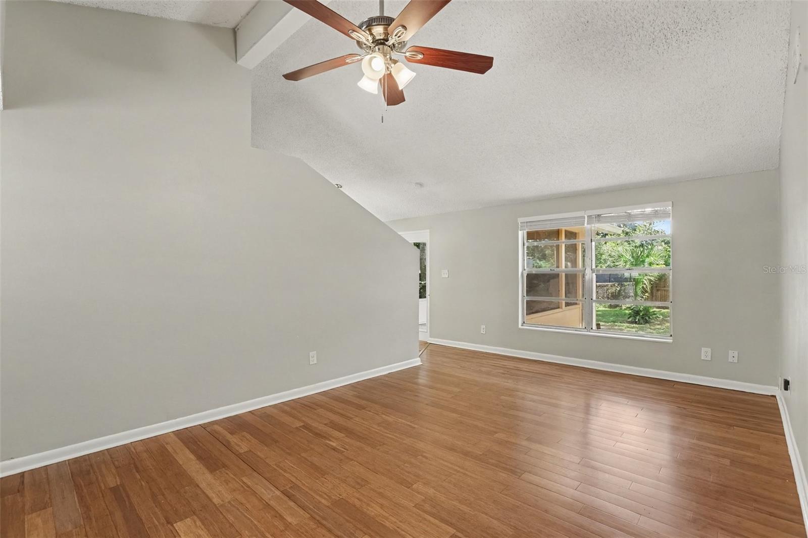603 HIGHVIEW TER N — photo 5