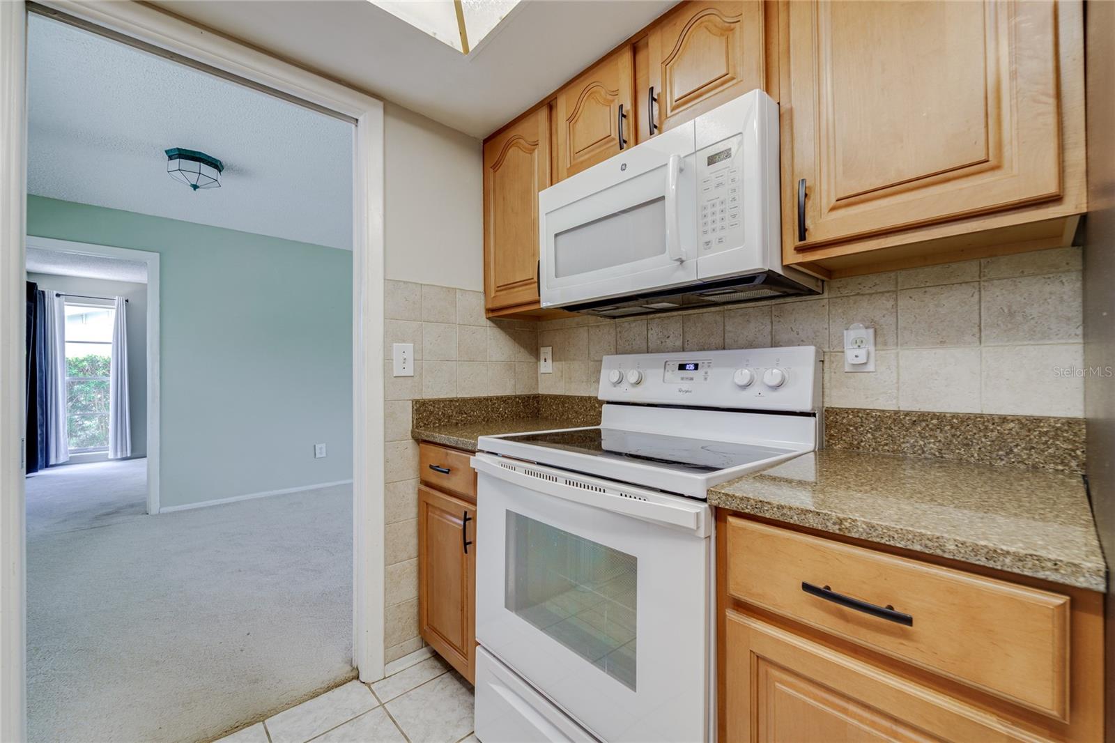 2419 TIMBERCREST CIR W — photo 23