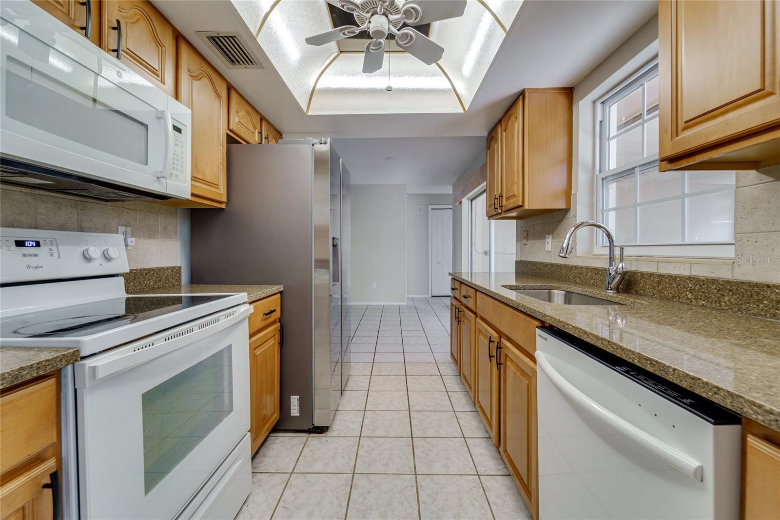 2419 TIMBERCREST CIR W — photo 19