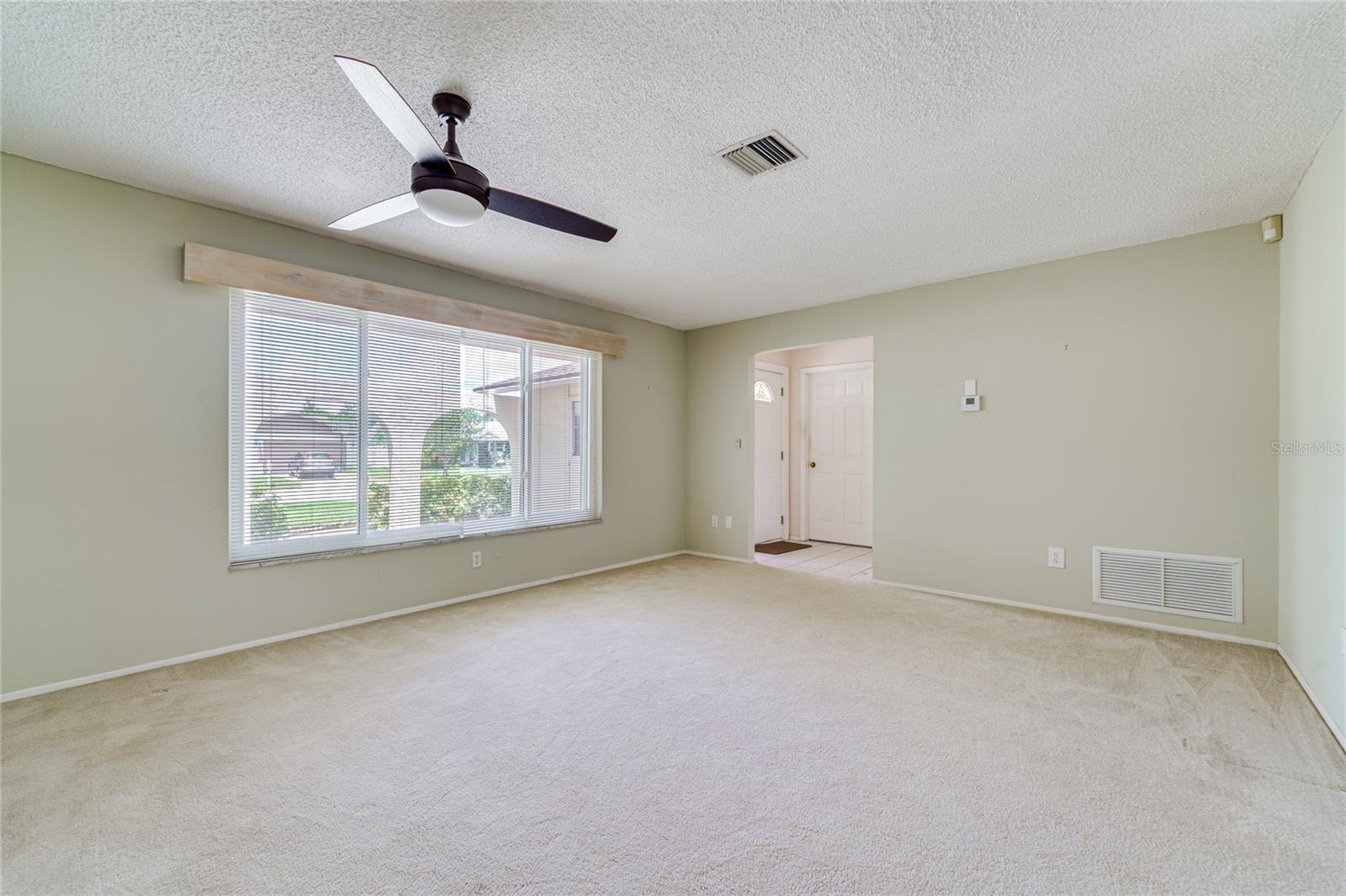 2419 TIMBERCREST CIR W — photo 10