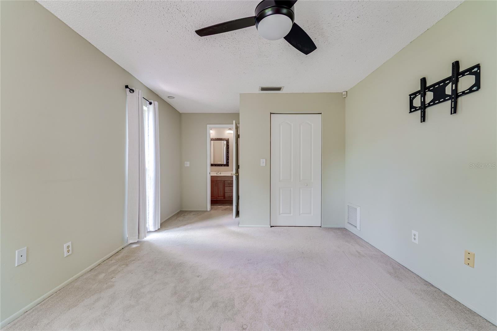 2419 TIMBERCREST CIR W — photo 28