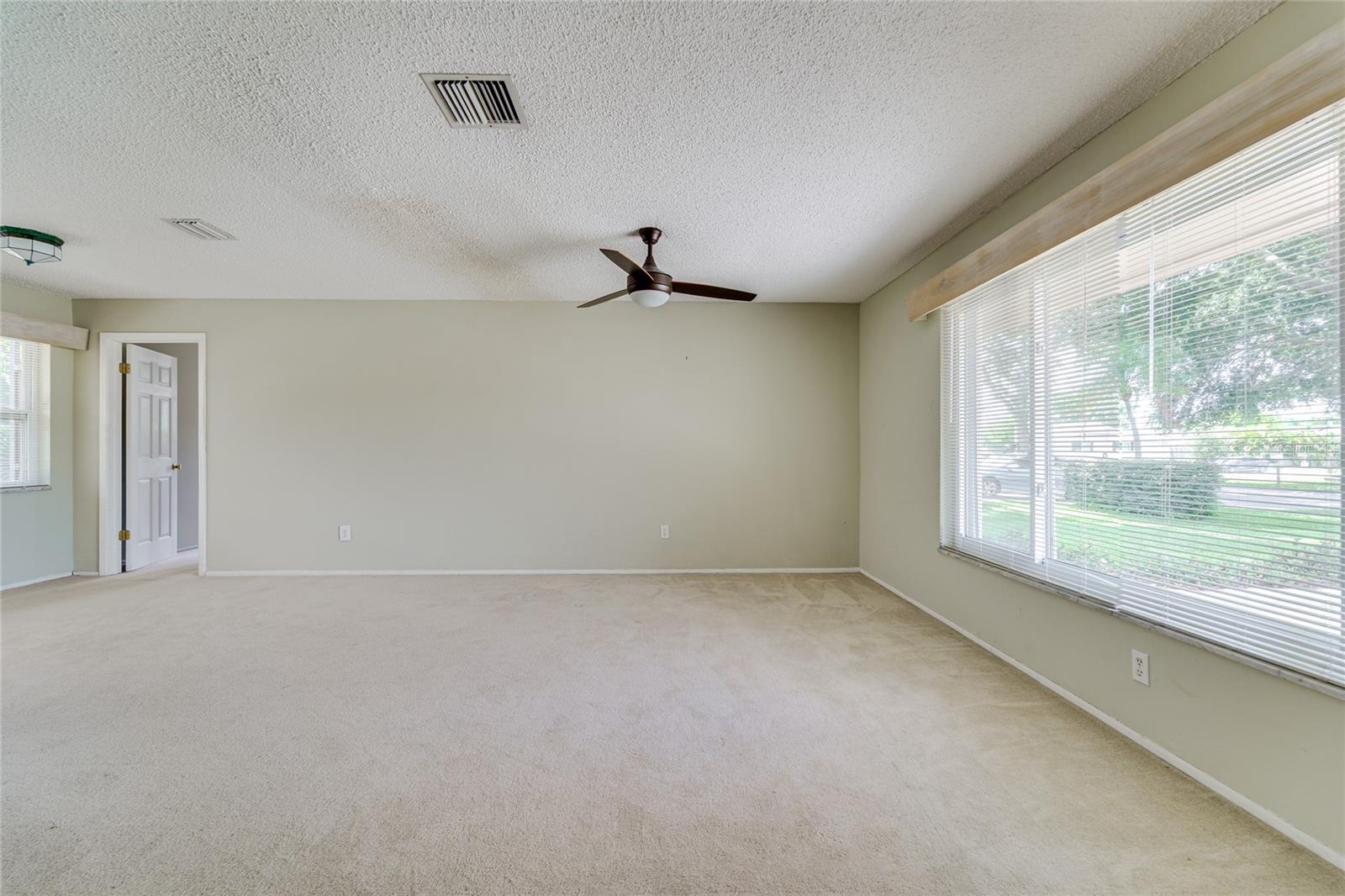 2419 TIMBERCREST CIR W — photo 11