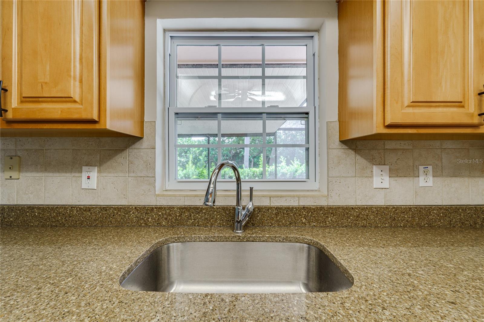 2419 TIMBERCREST CIR W — photo 21