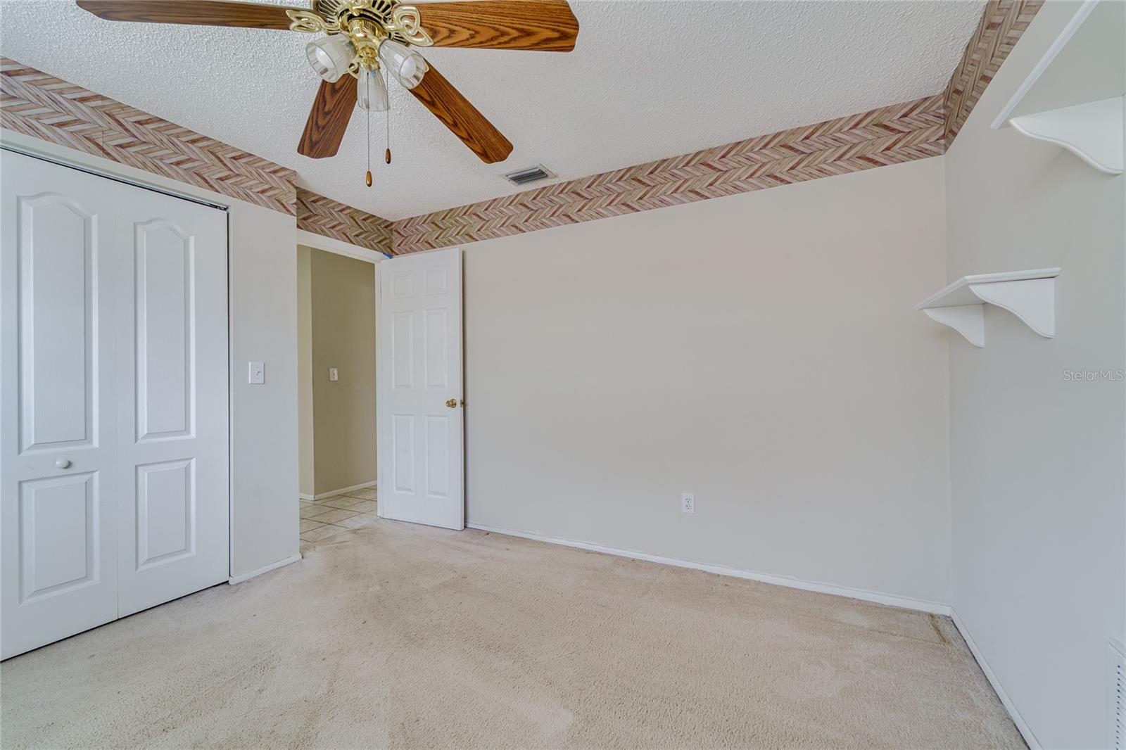 2419 TIMBERCREST CIR W — photo 35