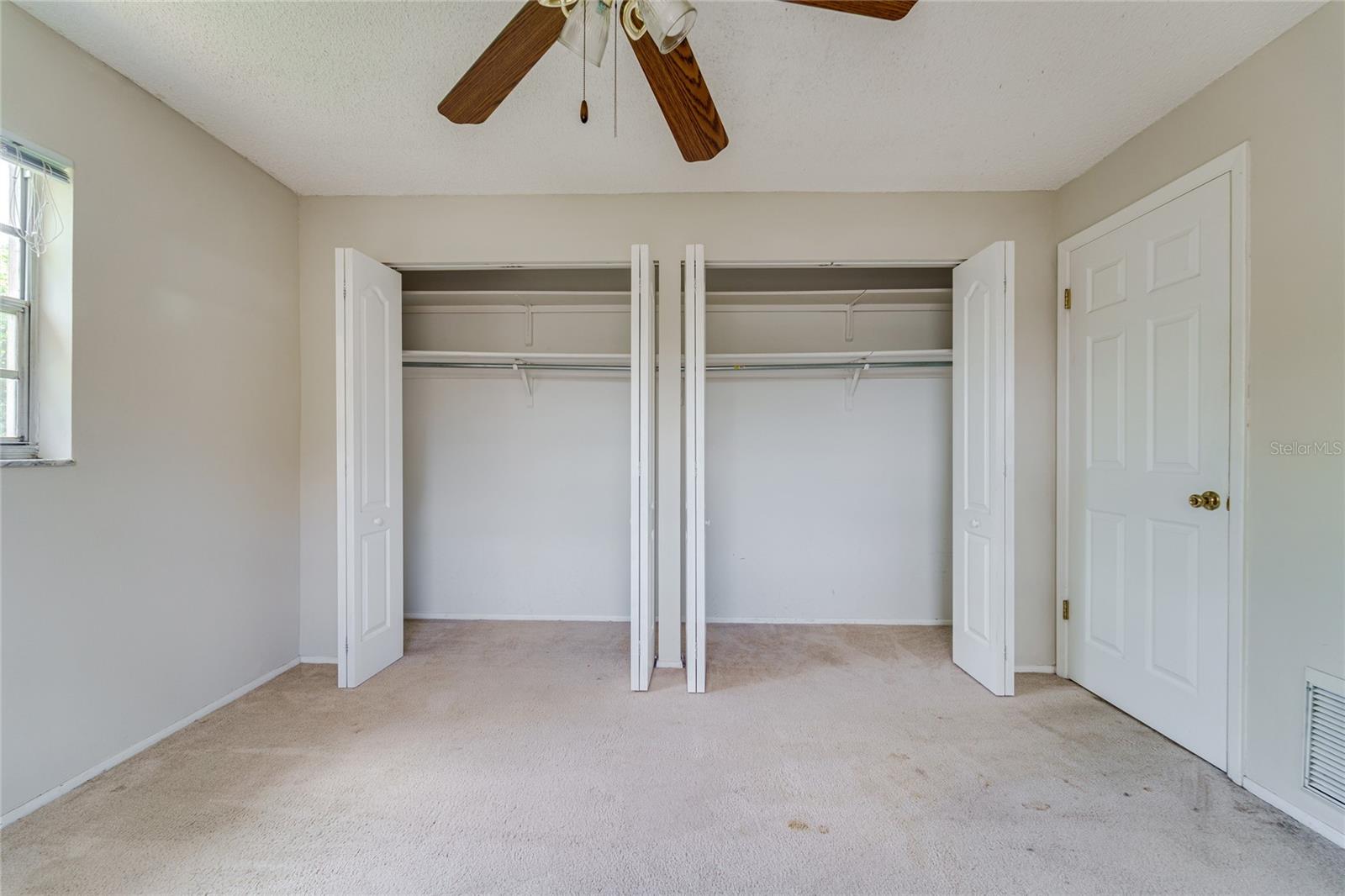 2419 TIMBERCREST CIR W — photo 33