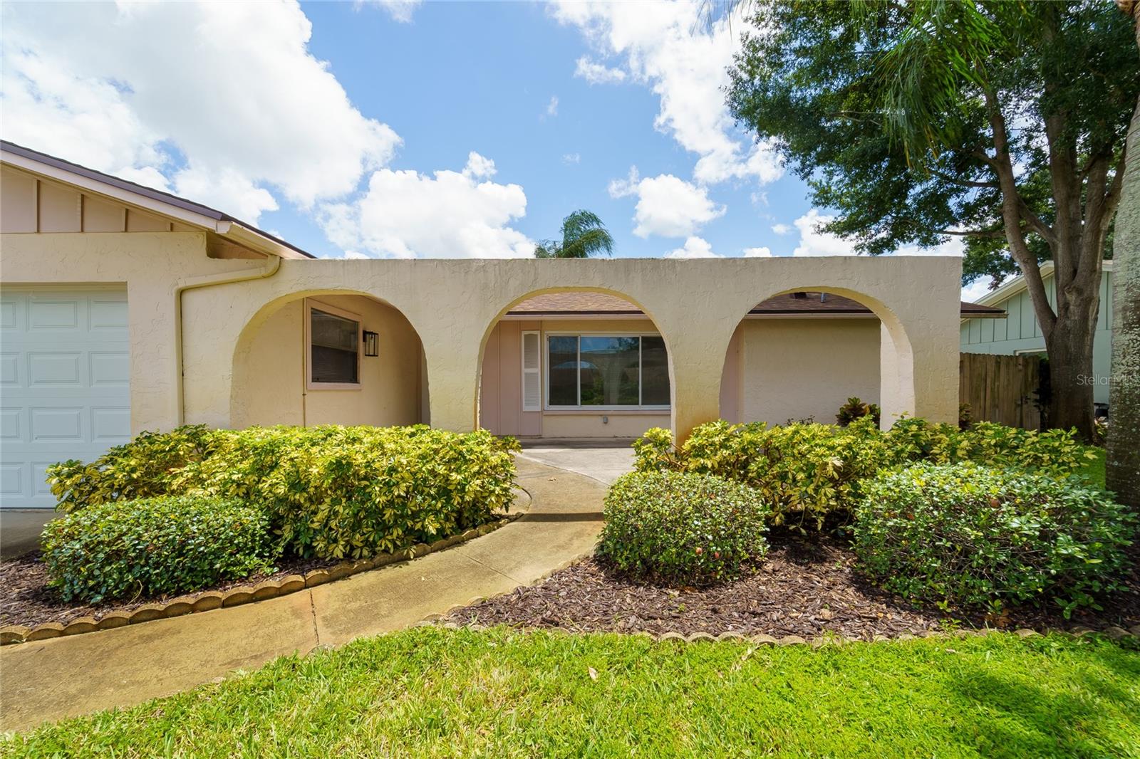 2419 TIMBERCREST CIR W — photo 4