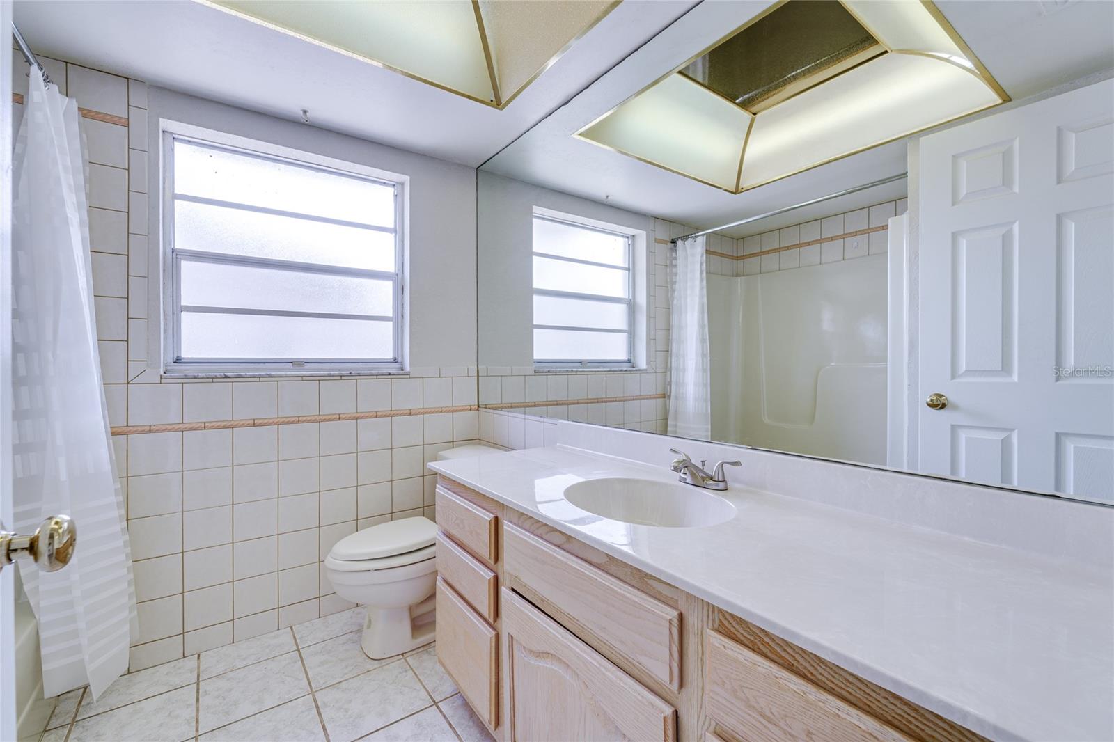 2419 TIMBERCREST CIR W — photo 34