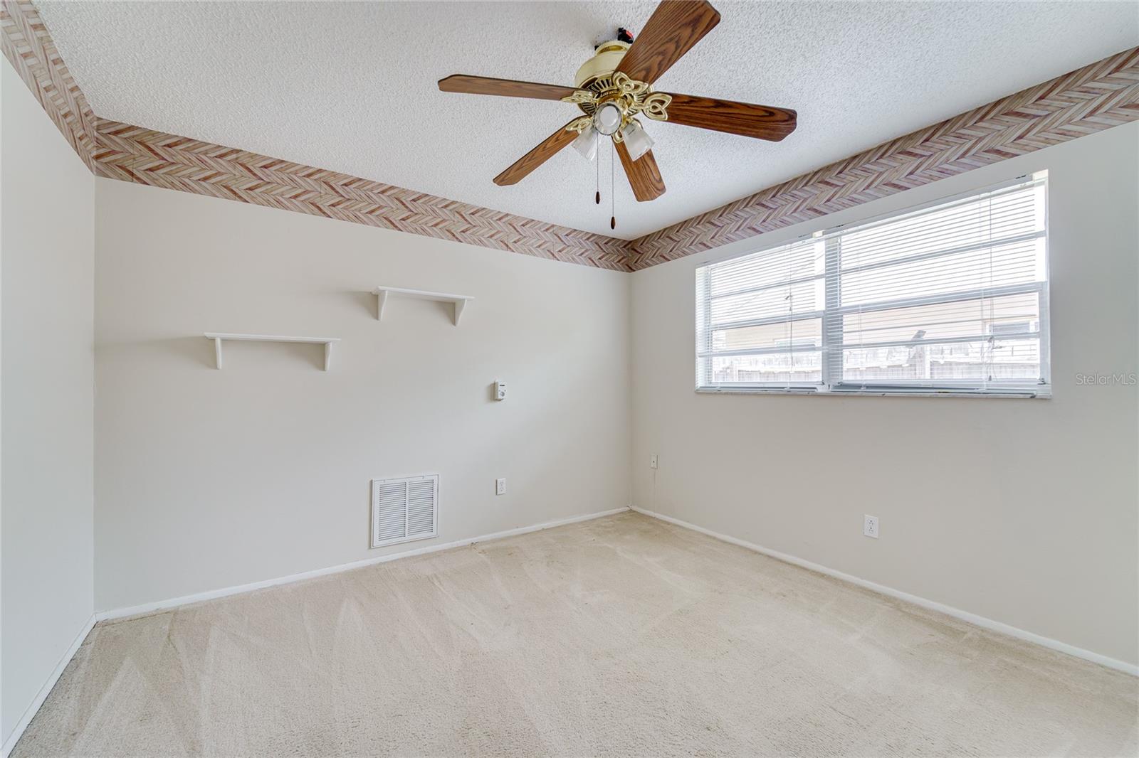 2419 TIMBERCREST CIR W — photo 38