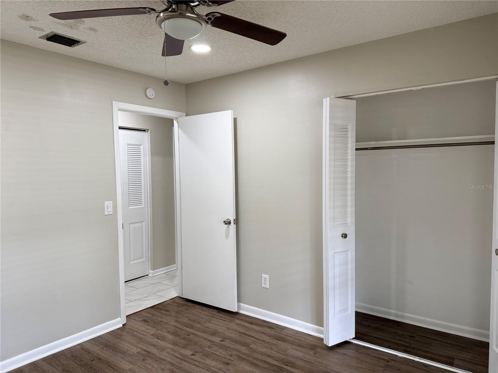 8209 VASSAR CIR — photo 12